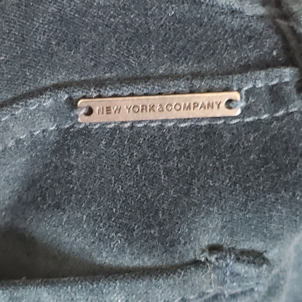 NWOT 🌿NEW YORK & CO🌿 DARK TEAL VELOUR SKINNY PANT - Picture 4 of 4